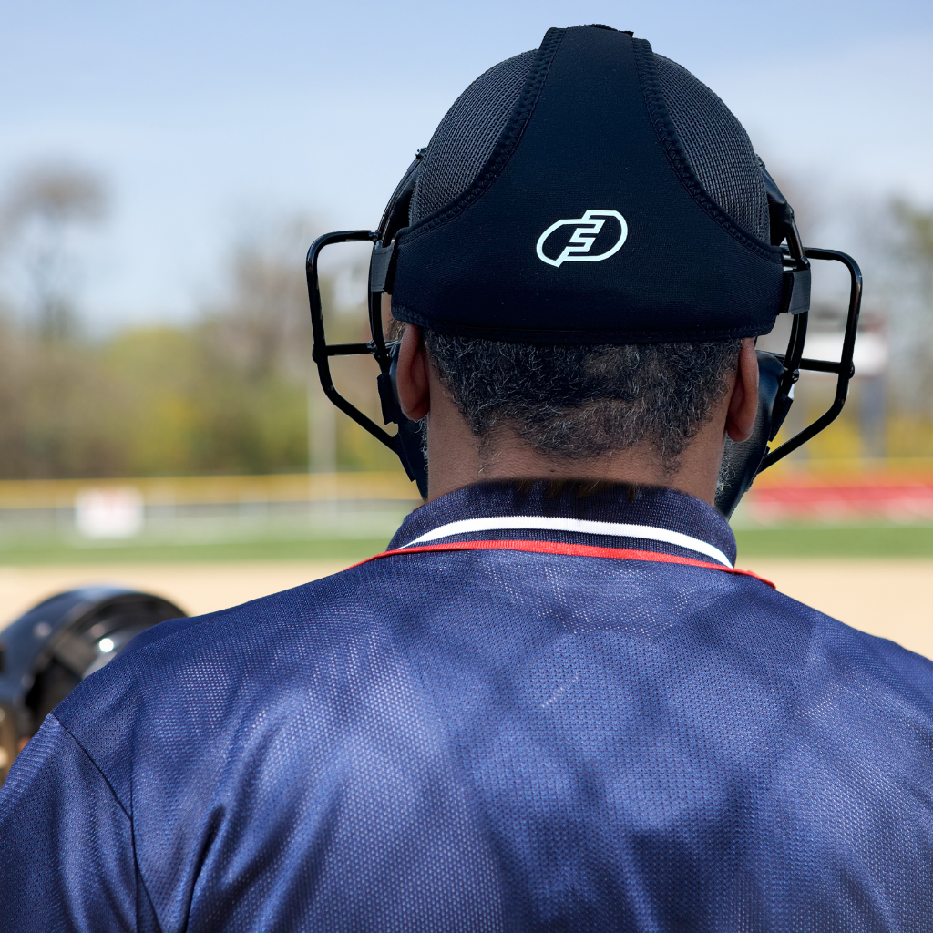 FORCE3 Umpire Traditional Mask Pro Harness